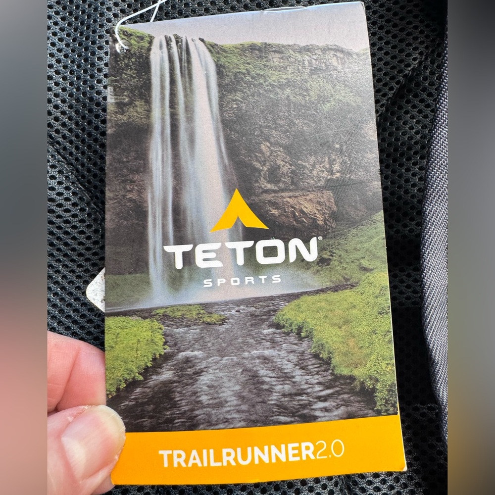 TETON Sports 2L Trailrunner 20 Adventure Hydration Pack Carrier Blue/Gray NWT - Picture 6 of 12